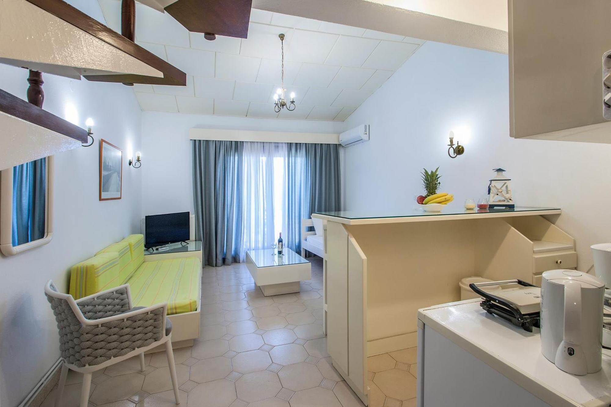 Chrissomalli Sofia Studios Skiathos Town Exterior foto